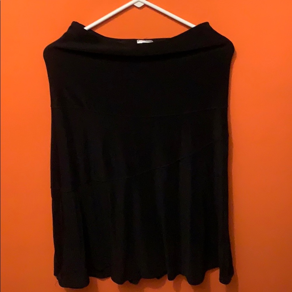 Calf length simple black skirt